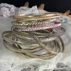Chic Mixed Metal Bangle Bracelet Set of 18